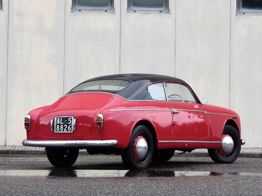  Lancia Aurelia Coupe 1954 года  (фото 2 из 8)